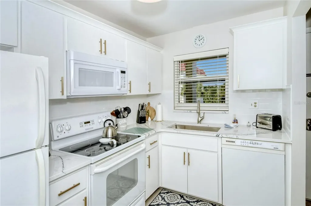 925 Beach Road Sarasota FL 34242