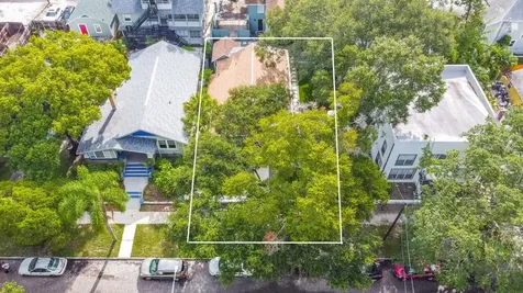 719 8th Street N St Petersburg FL 33701