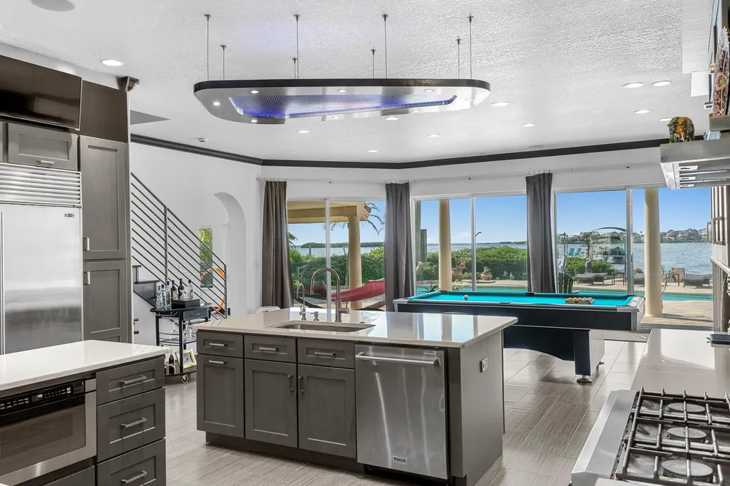 1632 Sea Breeze Drive Tarpon Springs FL 34689
