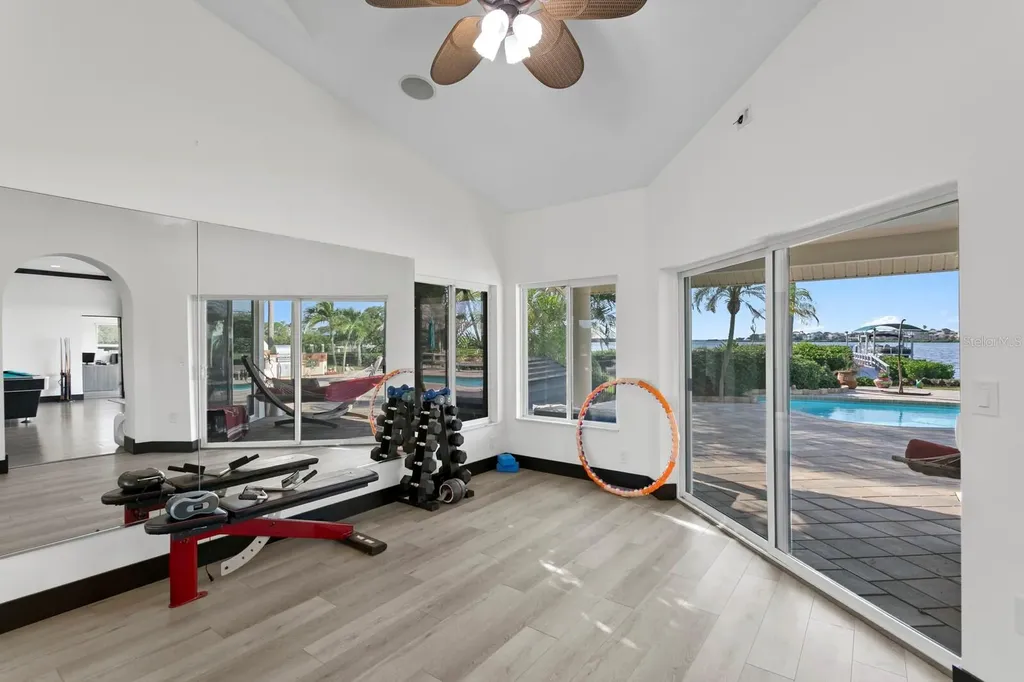 1632 Sea Breeze Drive Tarpon Springs FL 34689