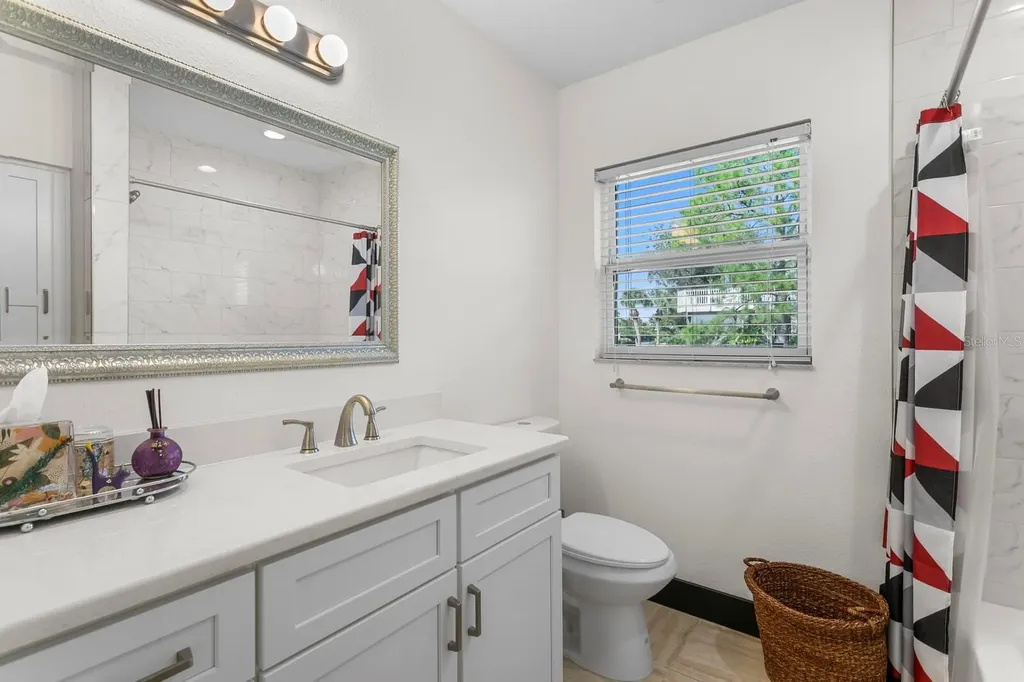 1632 Sea Breeze Drive Tarpon Springs FL 34689