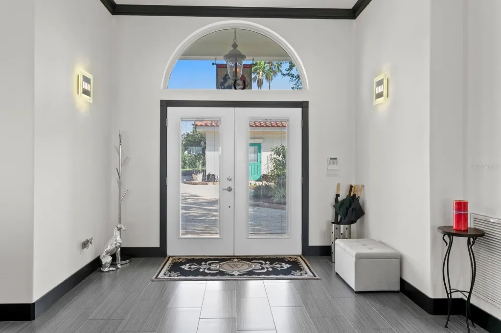 1632 Sea Breeze Drive Tarpon Springs FL 34689