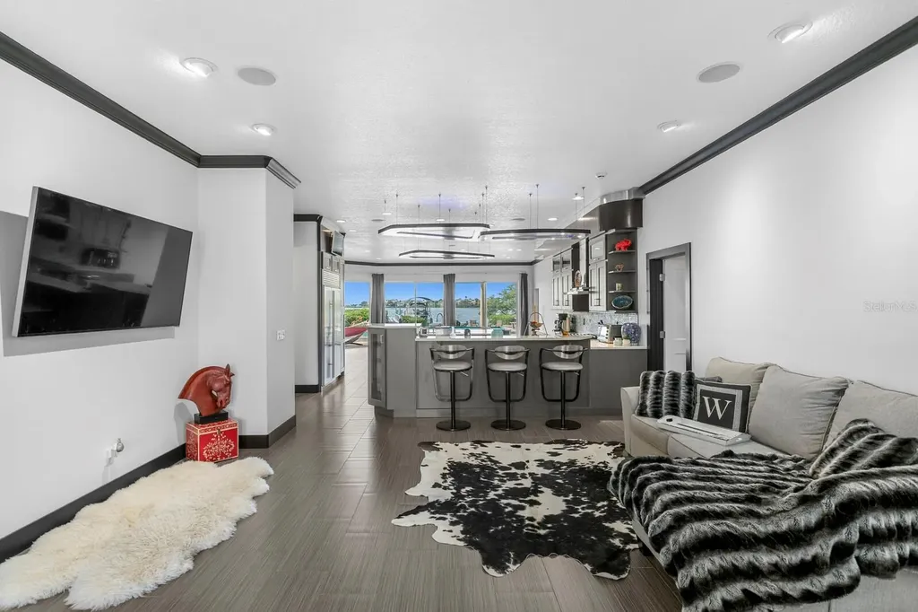 1632 Sea Breeze Drive Tarpon Springs FL 34689