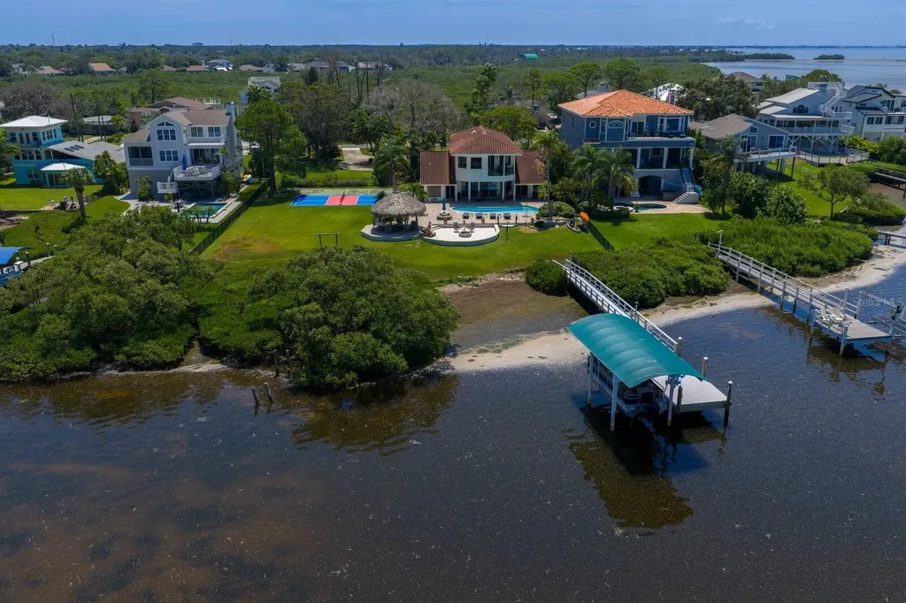 1632 Sea Breeze Drive Tarpon Springs FL 34689