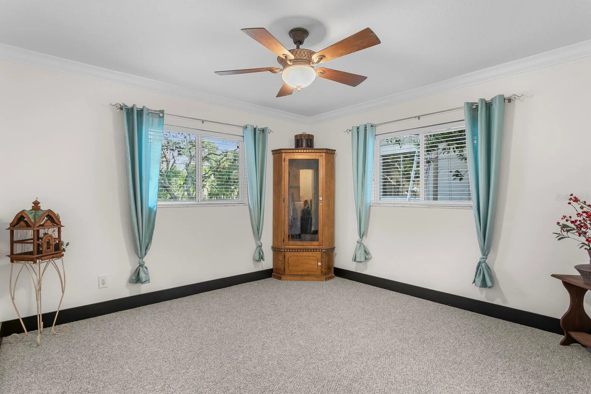 1632 Sea Breeze Drive Tarpon Springs FL 34689