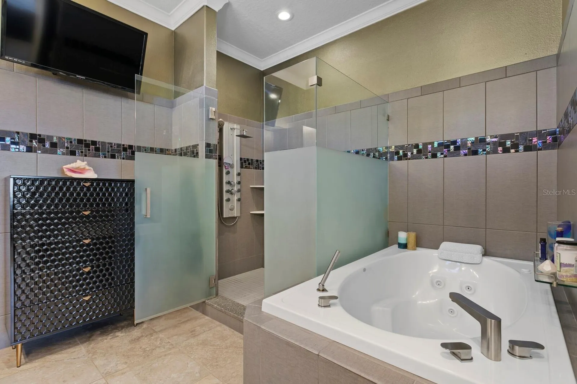 1632 Sea Breeze Drive Tarpon Springs FL 34689