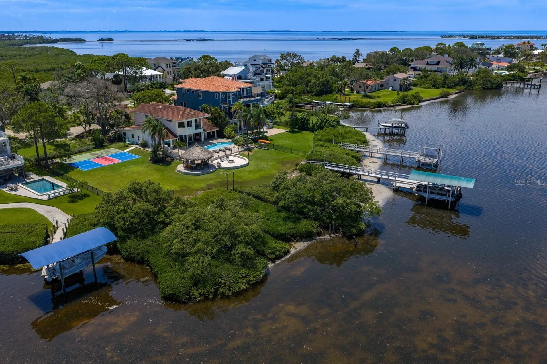 1632 Sea Breeze Drive Tarpon Springs FL 34689