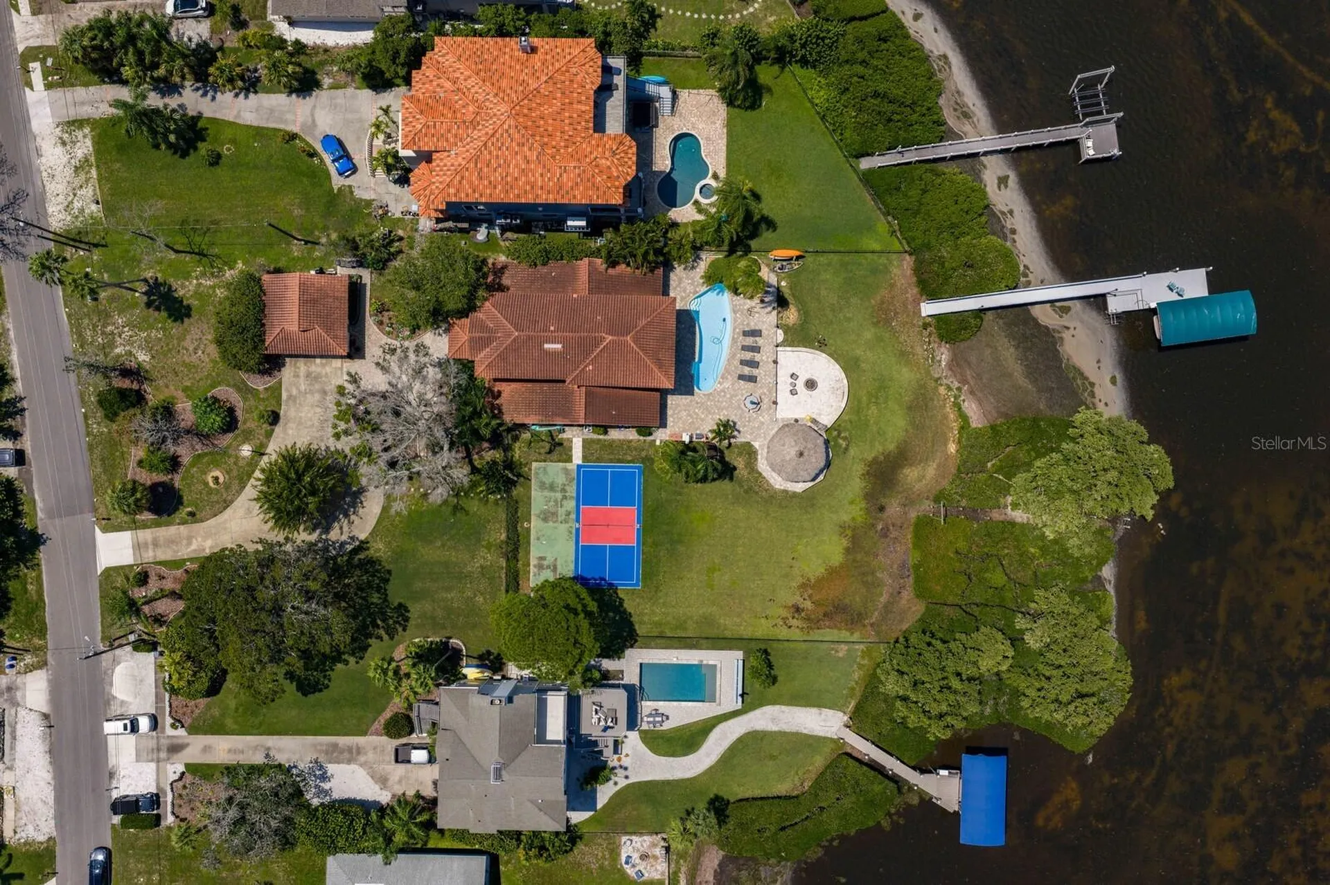 1632 Sea Breeze Drive Tarpon Springs FL 34689