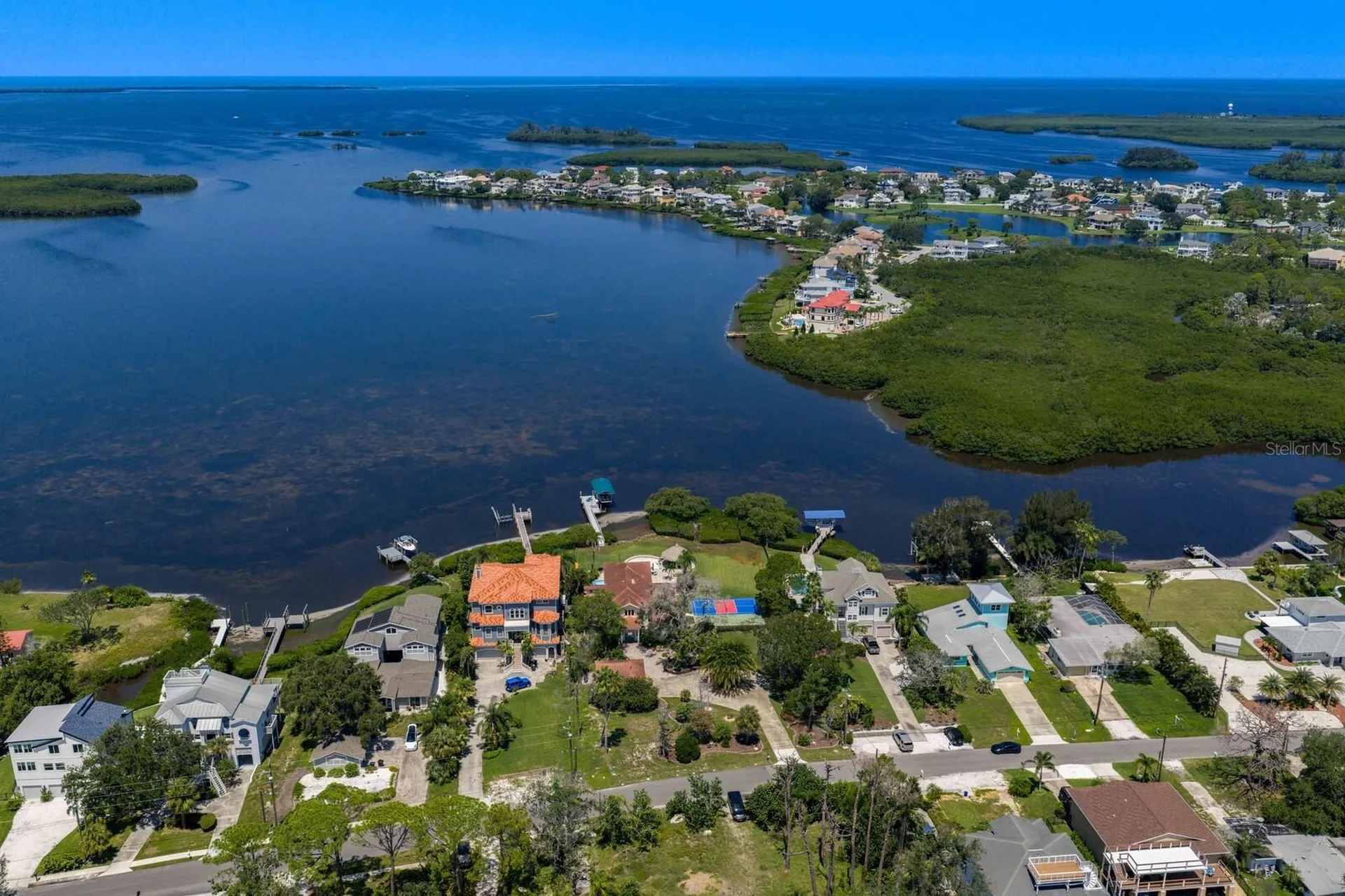 1632 Sea Breeze Drive Tarpon Springs FL 34689