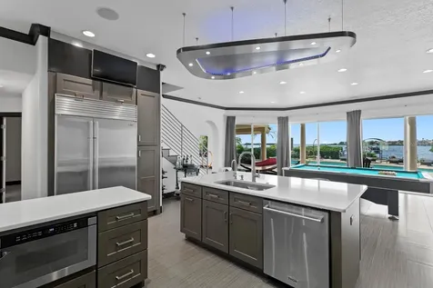 1632 Sea Breeze Drive Tarpon Springs FL 34689