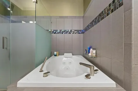 1632 Sea Breeze Drive Tarpon Springs FL 34689