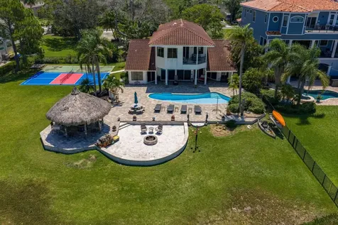 1632 Sea Breeze Drive Tarpon Springs FL 34689