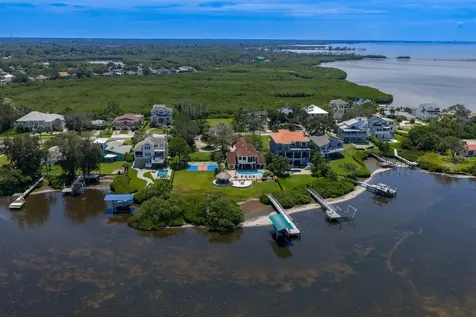 1632 Sea Breeze Drive Tarpon Springs FL 34689