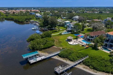 1632 Sea Breeze Drive Tarpon Springs FL 34689