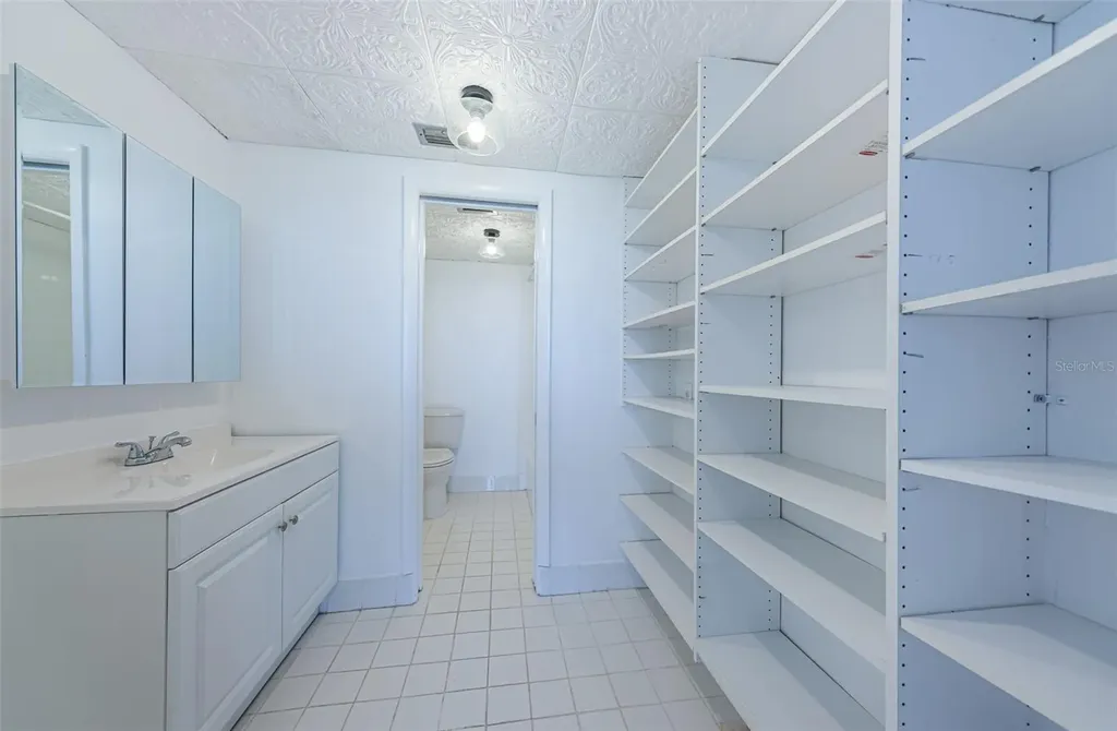 7100 Sunshine Skyway Lane S St Petersburg FL 33711