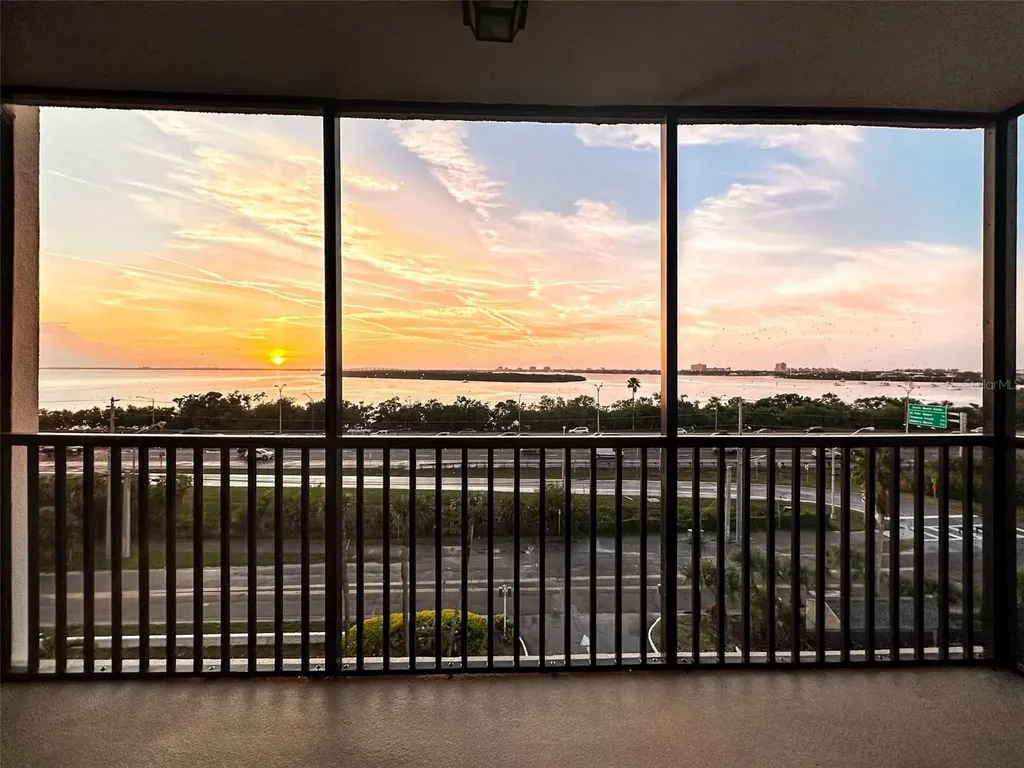 7100 Sunshine Skyway Lane S St Petersburg FL 33711