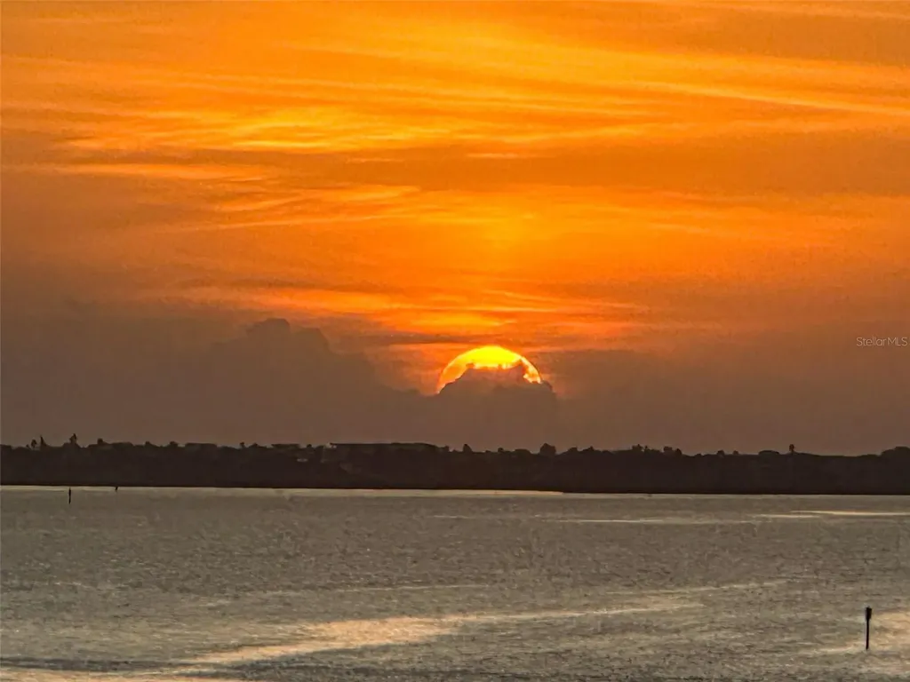 7100 Sunshine Skyway Lane S St Petersburg FL 33711