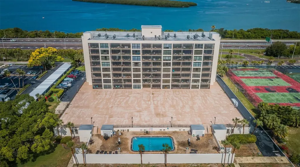 7100 Sunshine Skyway Lane S St Petersburg FL 33711