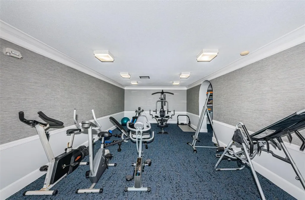 7100 Sunshine Skyway Lane S St Petersburg FL 33711