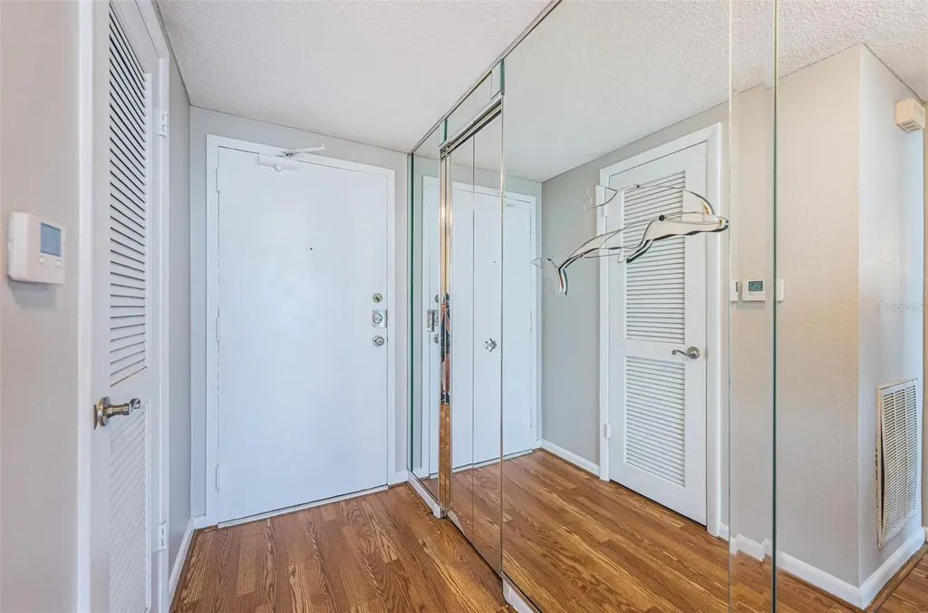 7100 Sunshine Skyway Lane S St Petersburg FL 33711