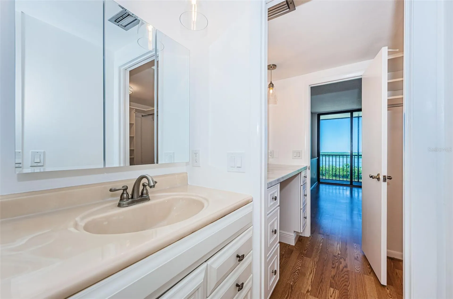 7100 Sunshine Skyway Lane S St Petersburg FL 33711