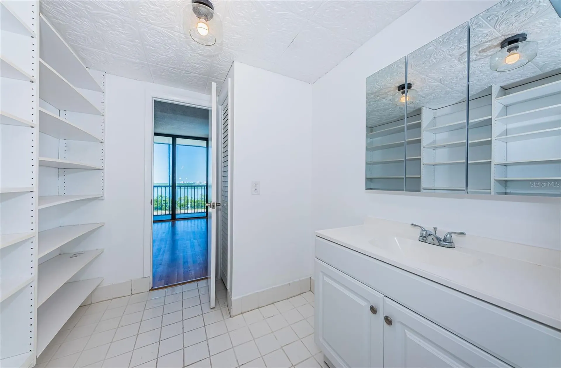 7100 Sunshine Skyway Lane S St Petersburg FL 33711