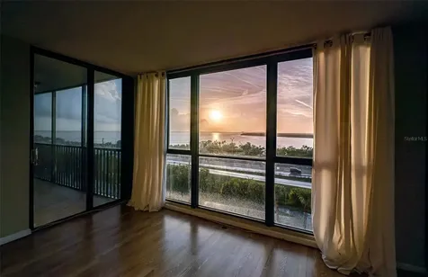 7100 Sunshine Skyway Lane S St Petersburg FL 33711