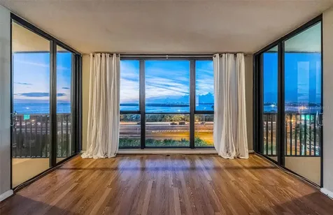 7100 Sunshine Skyway Lane S St Petersburg FL 33711