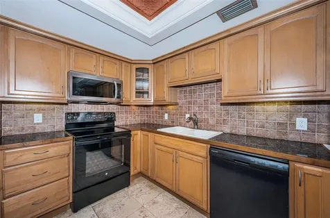 7100 Sunshine Skyway Lane S St Petersburg FL 33711