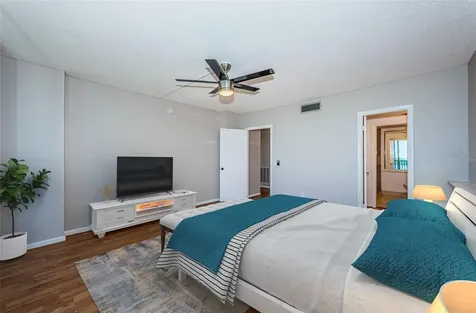 7100 Sunshine Skyway Lane S St Petersburg FL 33711