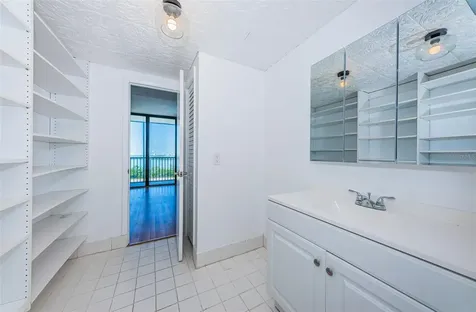 7100 Sunshine Skyway Lane S St Petersburg FL 33711