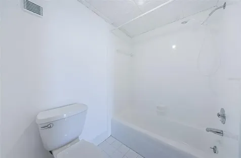 7100 Sunshine Skyway Lane S St Petersburg FL 33711