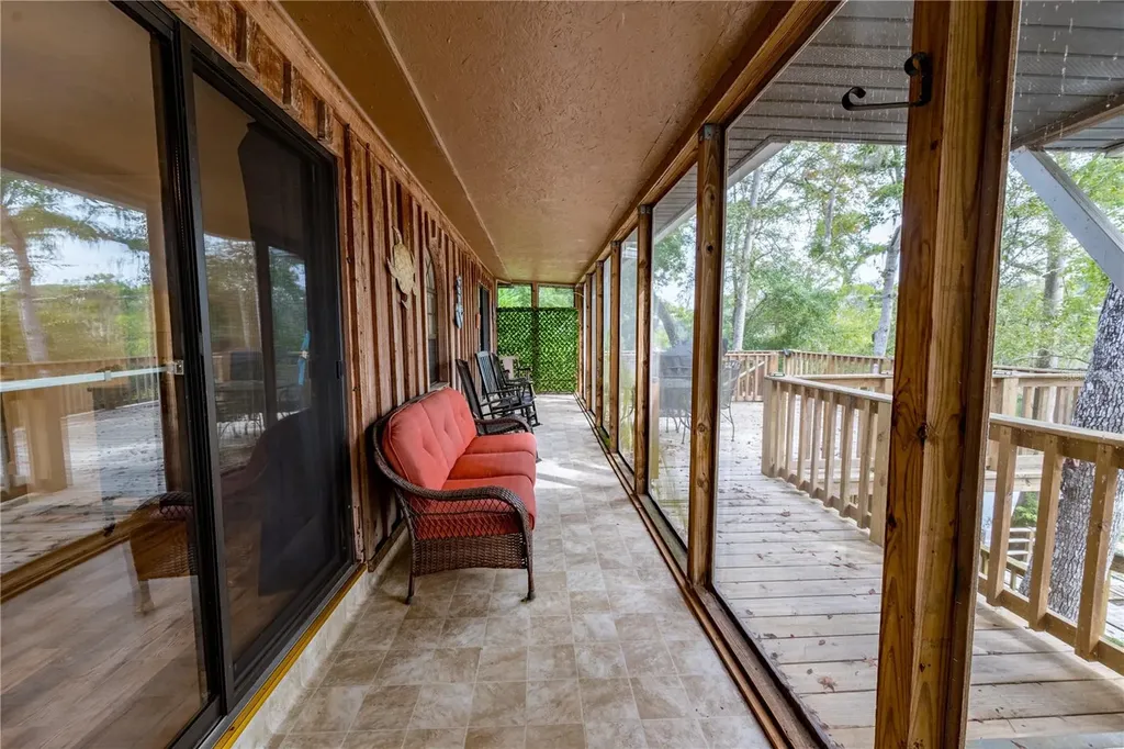 102 NE 931st Street Branford FL 32008