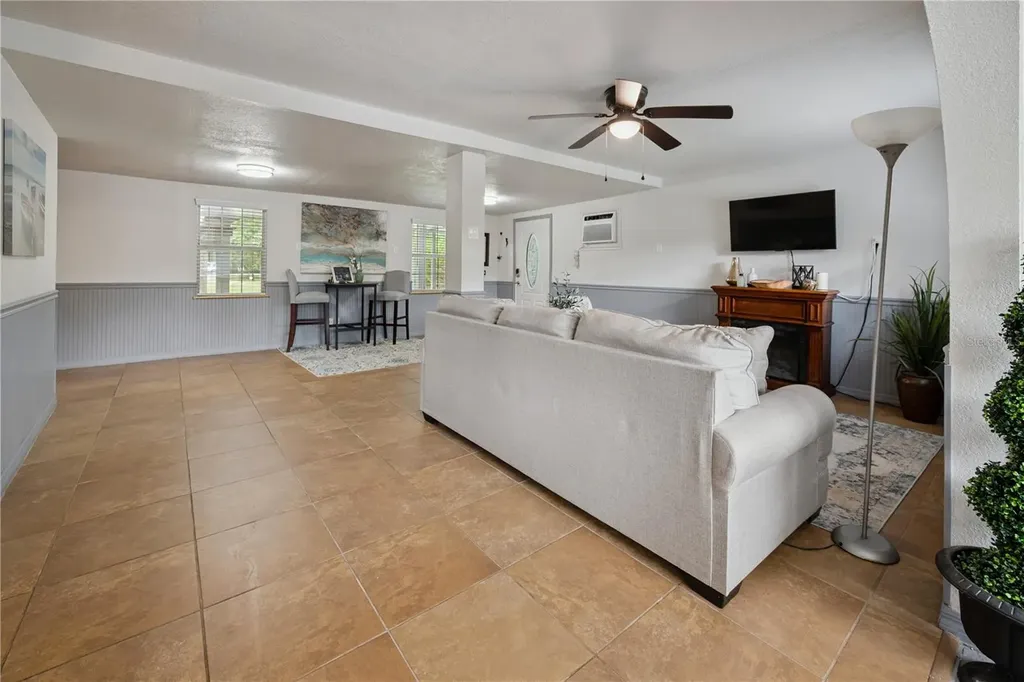 102 NE 931st Street Branford FL 32008