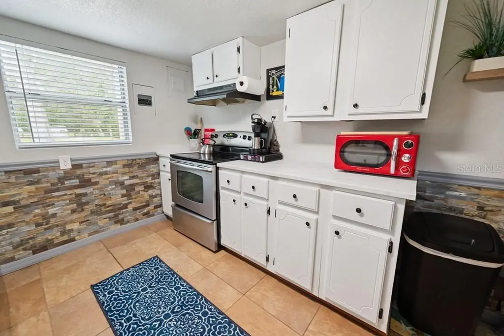 102 NE 931st Street Branford FL 32008