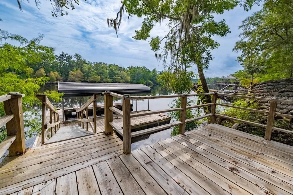 102 NE 931st Street Branford FL 32008