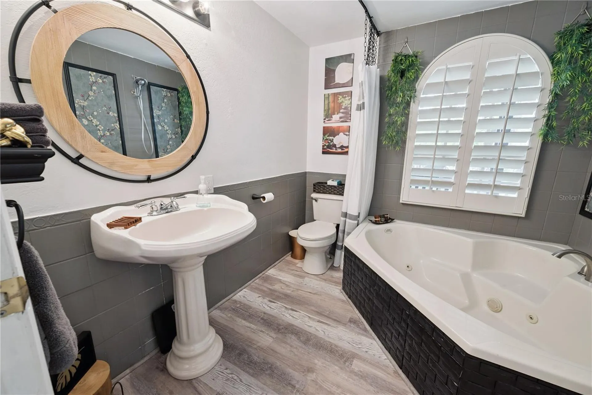 102 NE 931st Street Branford FL 32008