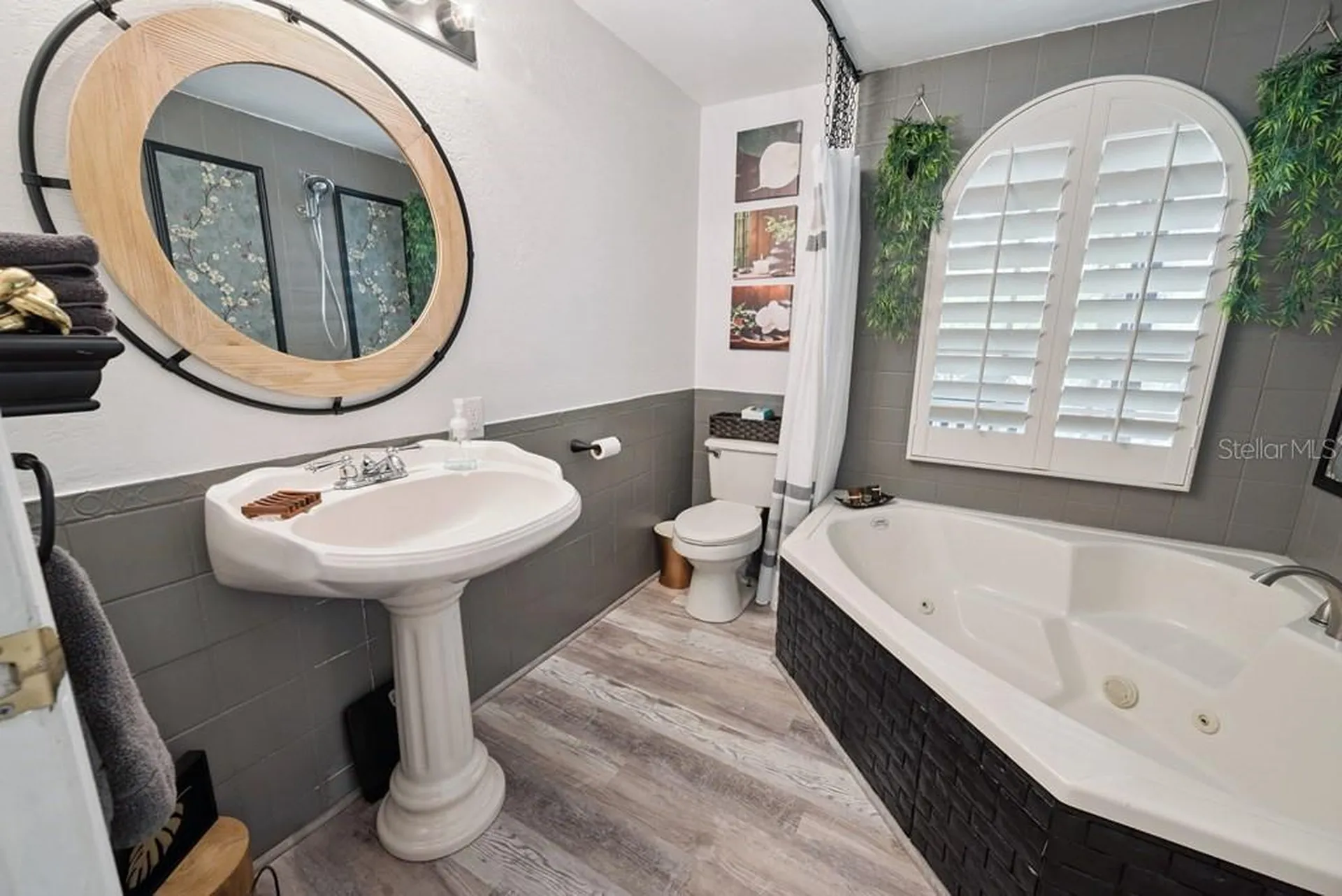 102 NE 931st Street Branford FL 32008