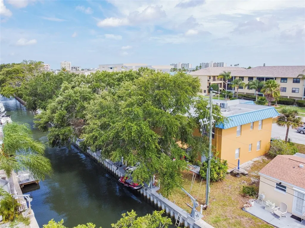 439 S Paula Drive Dunedin FL 34698