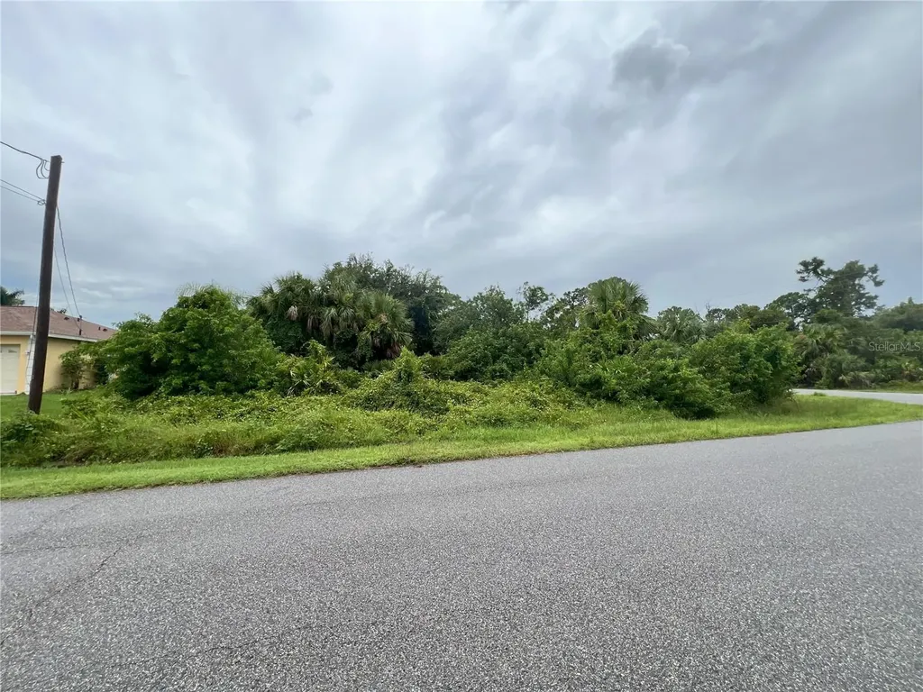 Foxhall Road North Port FL 34288