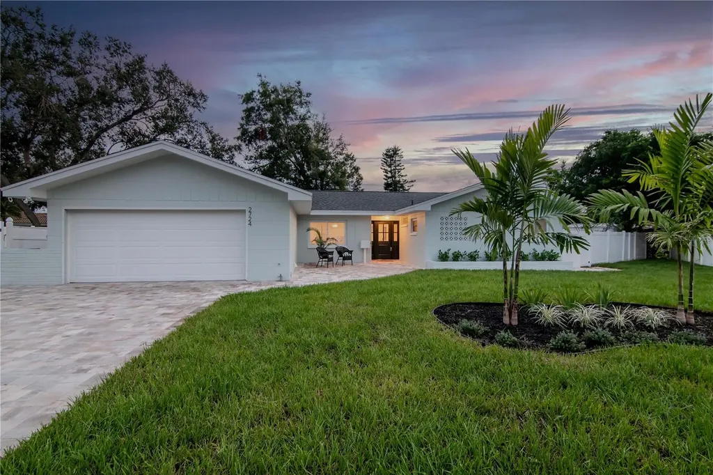 2724 66th Terrace S St Petersburg FL 33712