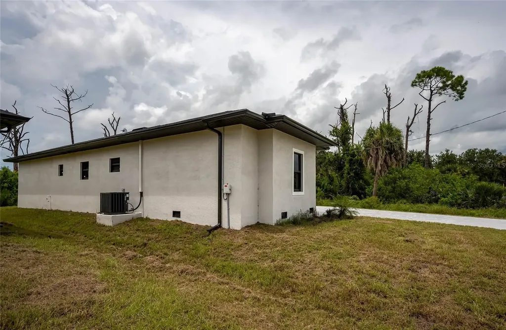 183 Sesame Road E Rotonda West FL 33947