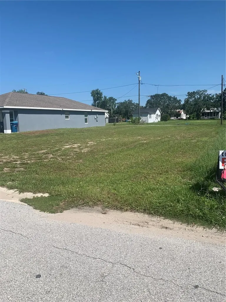 517 Lincoln Avenue W Lake Wales FL 33853