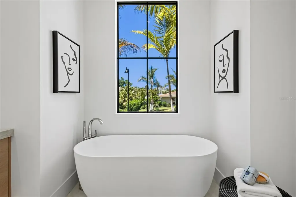 524 Halyard Lane Longboat Key FL 34228
