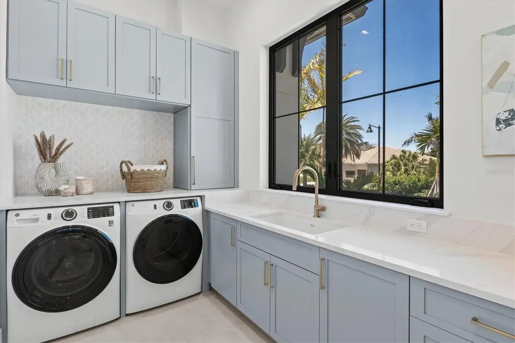 524 Halyard Lane Longboat Key FL 34228