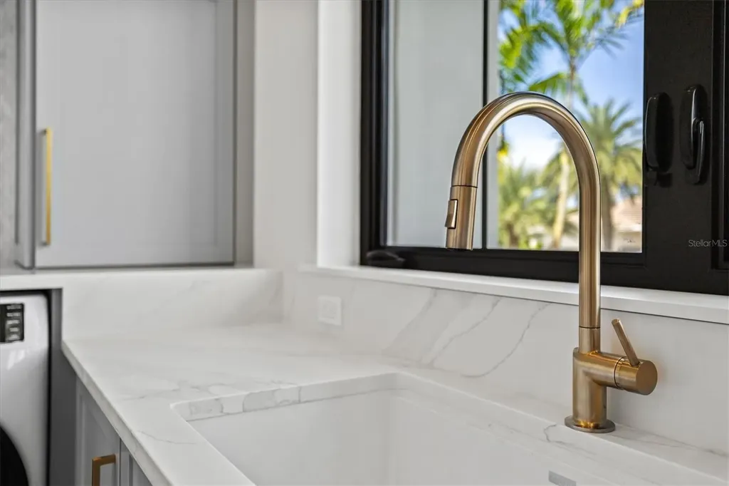 524 Halyard Lane Longboat Key FL 34228