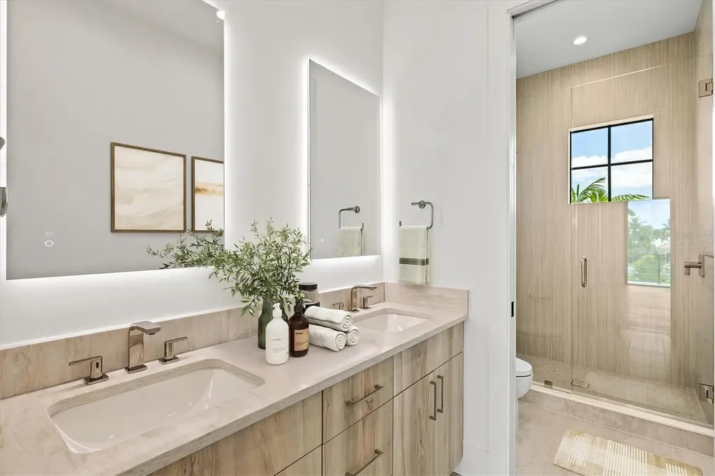 524 Halyard Lane Longboat Key FL 34228