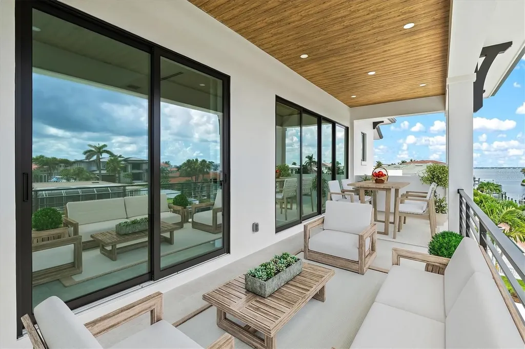 524 Halyard Lane Longboat Key FL 34228