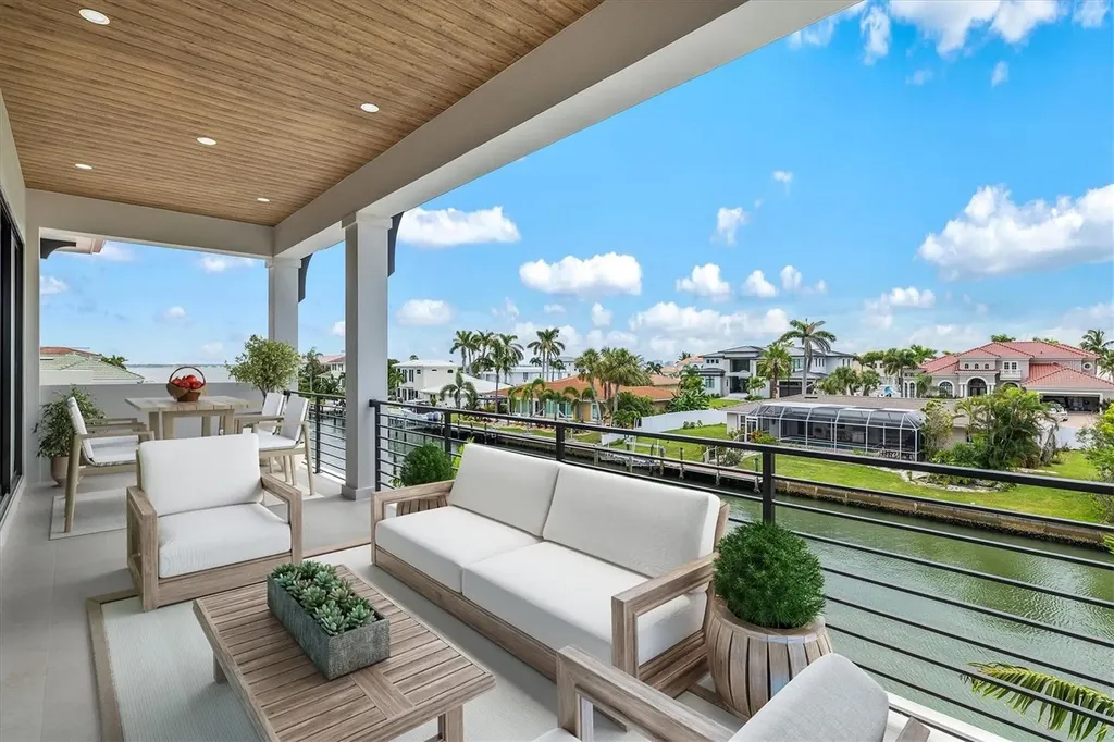 524 Halyard Lane Longboat Key FL 34228