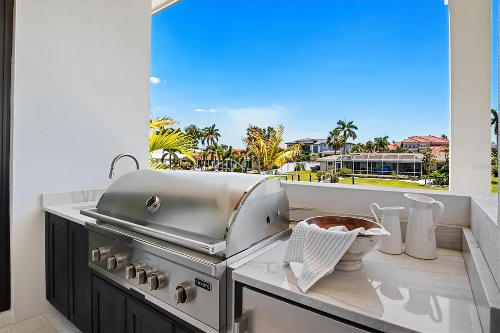 524 Halyard Lane Longboat Key FL 34228